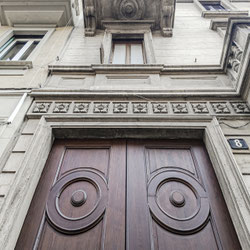 Milano (Cenisio/Piazza Firenze) Elegante Bilocale di 82 mq in Stabile d’Epoca