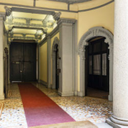 Milano (MM Cadorna) Silenzioso due locali da ristrutturare