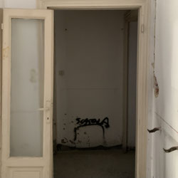 Milano (Corso Italia/Santa Sofia) - Trilocale da ristrutturare