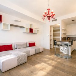 Milano (Crocetta/Missori) Elegante due locali ristrutturato a nuovo