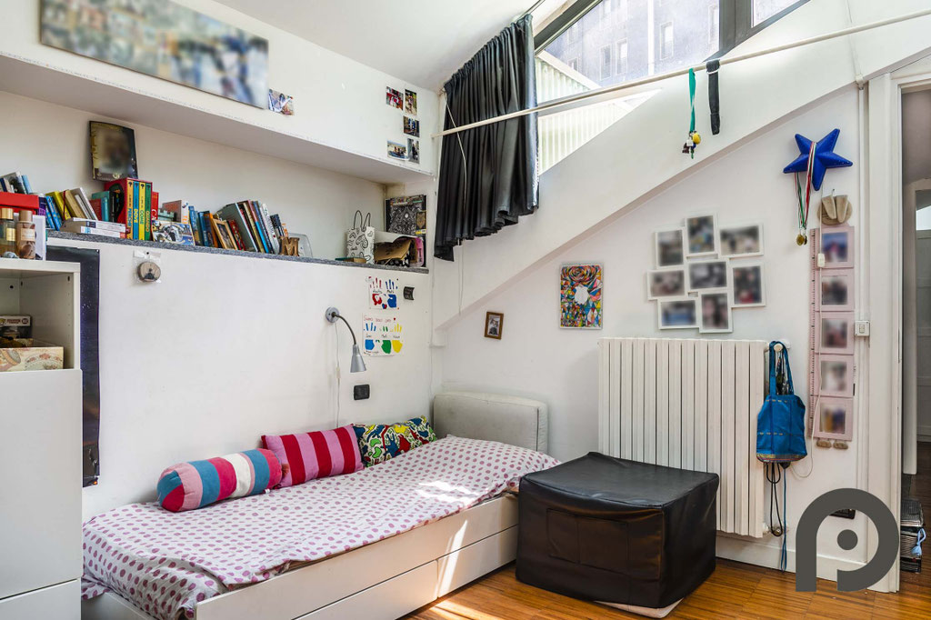 Milano (Maciachini/Derganino) Loft su due livelli con spazio esterno privato