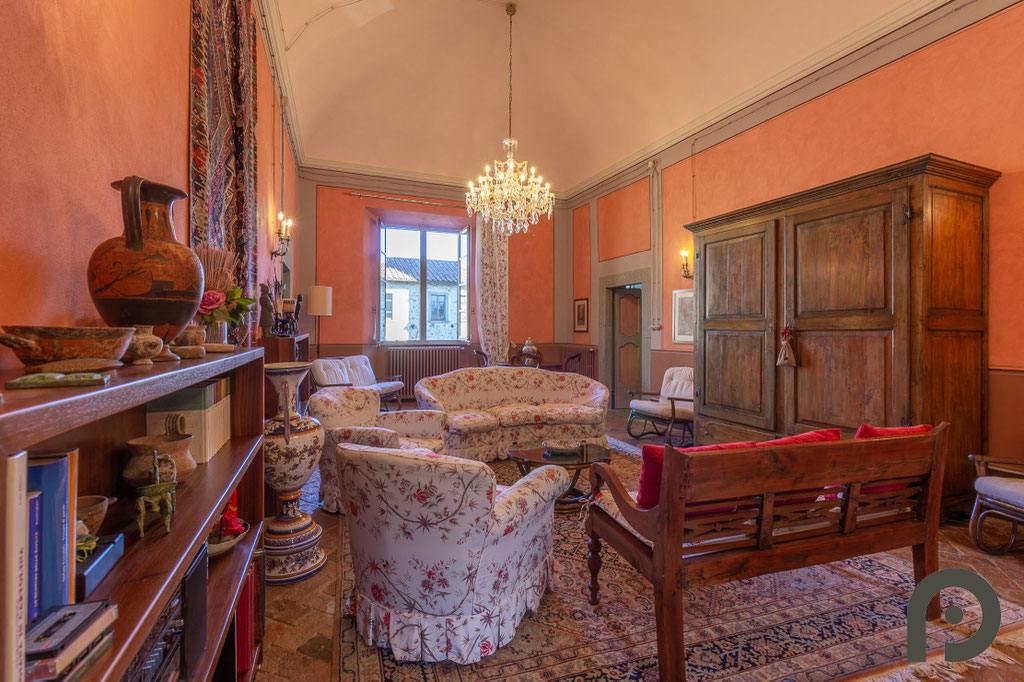 Villafranca In Lunigiana (Borgo Filetto) Palazzo d'epoca con box e giardino