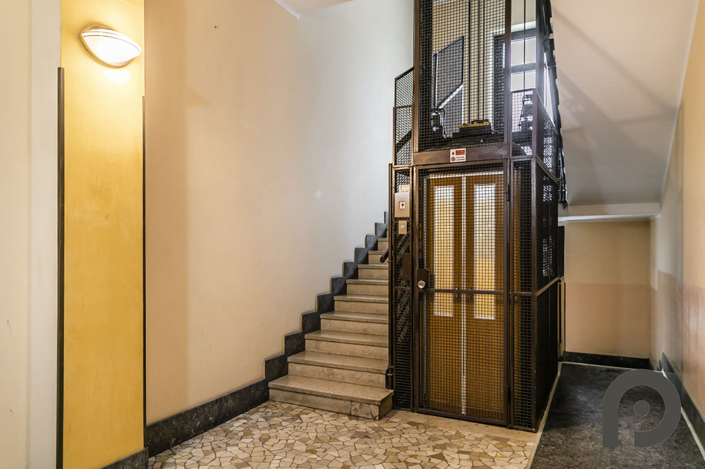 Milano (Firenze/Cenisio) Trilocale in contesto signorile