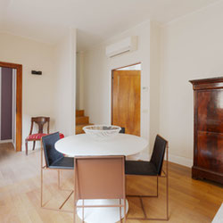 Milano - Quadrilatero della Moda (Metro Montenapoleone o San Babila) - Trilocale di charme