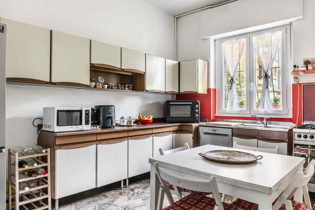 Milano ( Bande Nere ) Trilocale con giardino privato
