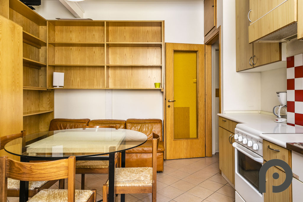 Milano (Bocconi/Porta Romana) Bilocale in contesto d'epoca