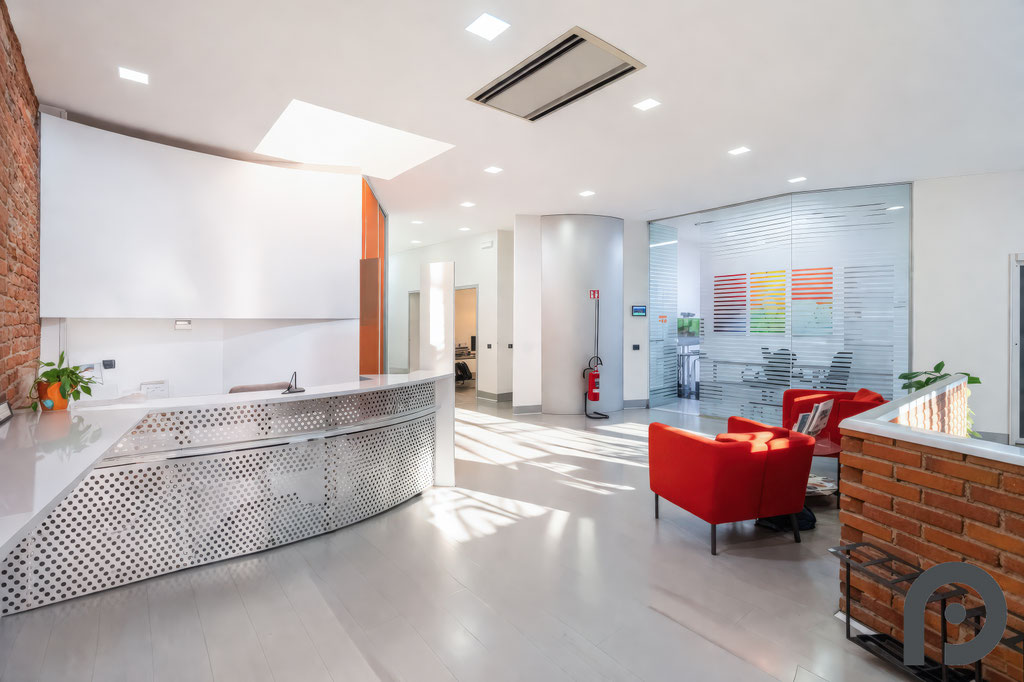 Milano (Porta Vercellina/Conciliazione) prestigioso ufficio in palazzo d'epoca