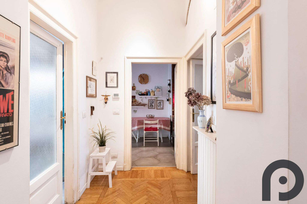 Milano (Caiazzo/Lima) Trilocale di charme in palazzo storico
