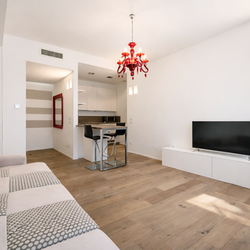 Milano (Crocetta/Missori) Elegante due locali ristrutturato a nuovo