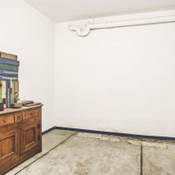 Milano (Sant'Ambrogio/De Amicis) Laboratorio/Ufficio in contesto signorile con portineria