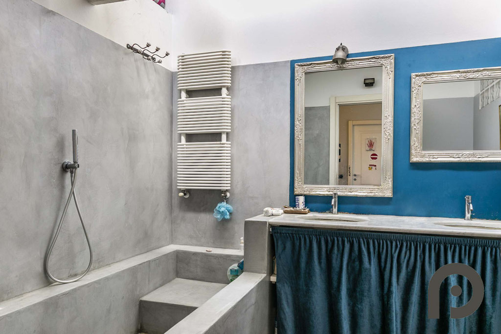 Milano (Maciachini/Derganino) Loft su due livelli con spazio esterno privato