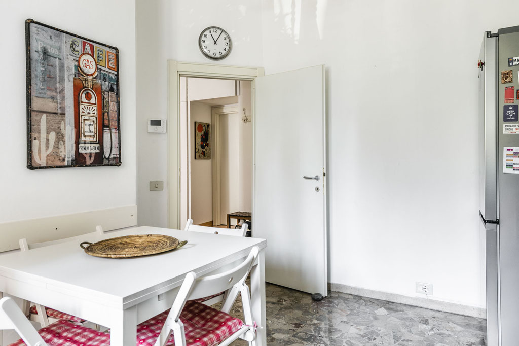 Milano ( Bande Nere ) Trilocale con giardino privato