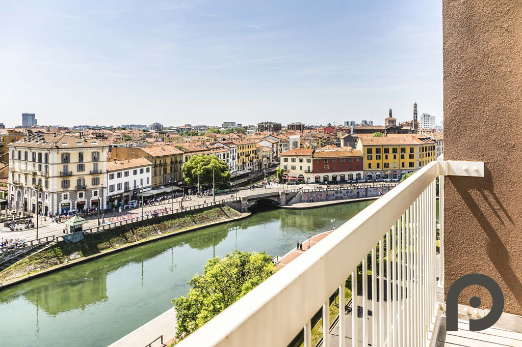 Milano (Navigli/Ticinese) Incantevole ultimo piano con vista panoramica