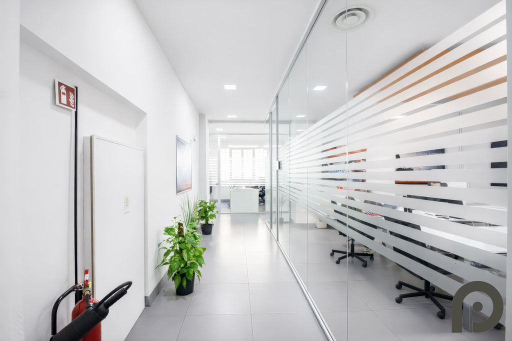 Milano (Porta Vercellina/Conciliazione) prestigioso ufficio in palazzo d'epoca