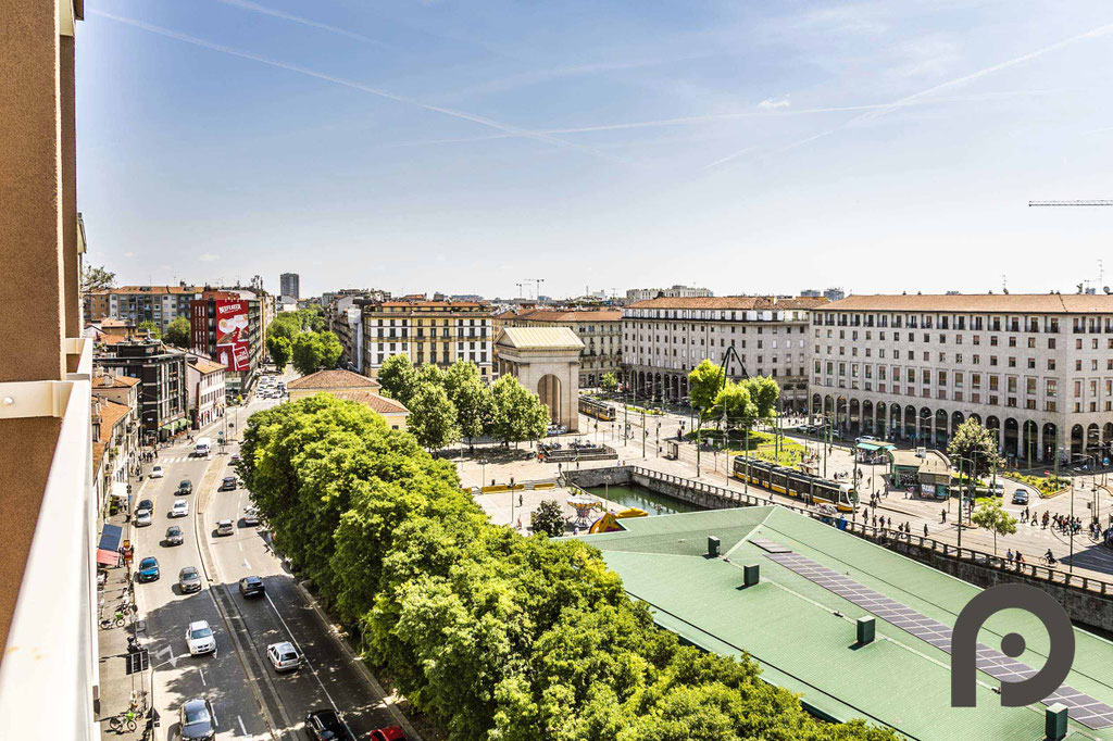 Milano (Navigli/Ticinese) Incantevole ultimo piano con vista panoramica