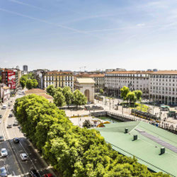 Milano (Navigli/Ticinese) Incantevole ultimo piano con vista panoramica