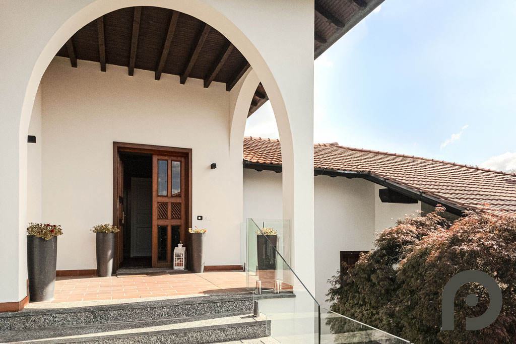 Cermenate - Villa unifamilare con piscina e vista panoramica