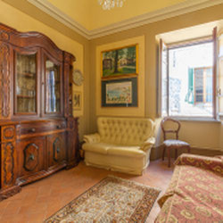Villafranca In Lunigiana (Borgo Filetto) Palazzo d'epoca con box e giardino