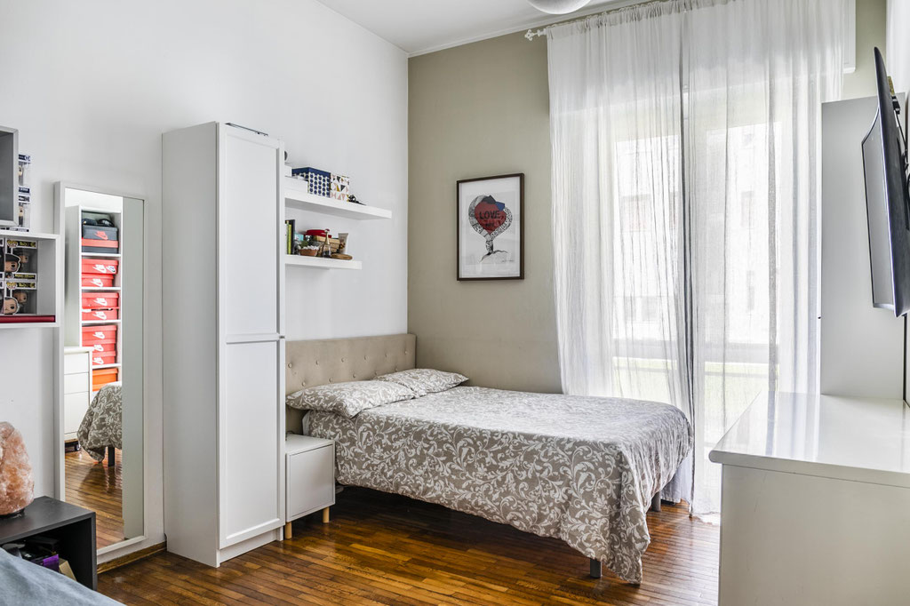Milano ( Bande Nere ) Trilocale con giardino privato