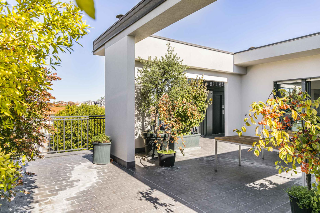 Milano (Porta Ticinese/Navigli) Attico e Superattico con vista panoramica