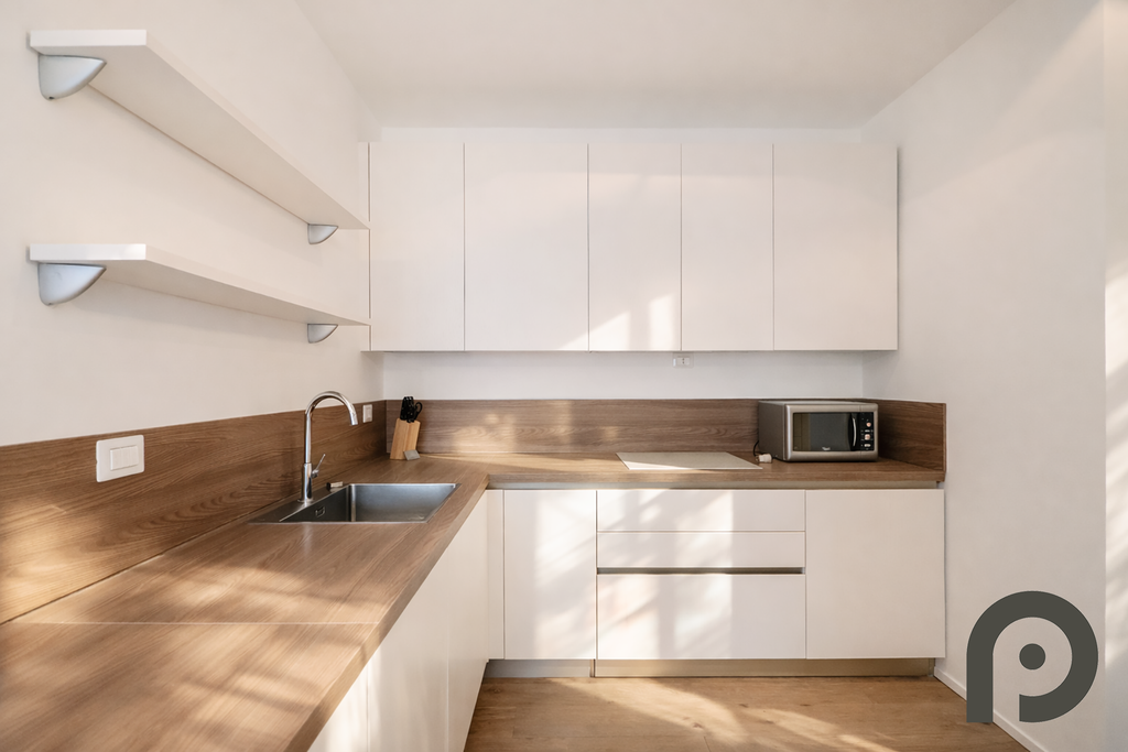 Milano (Crocetta/Missori) Elegante due locali ristrutturato a nuovo