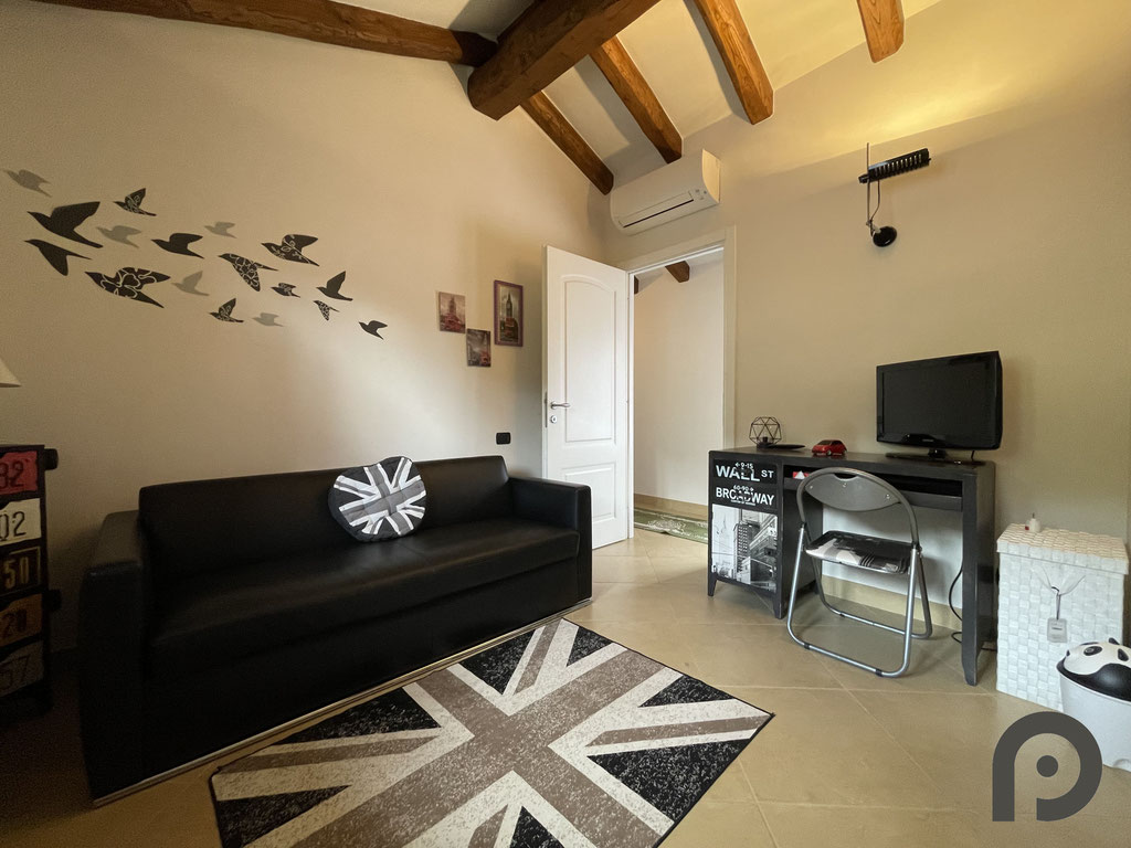 Garlenda (Alassio) Ottimo trilocale con terrazzo