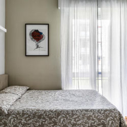 Milano ( Bande Nere ) Trilocale con giardino privato