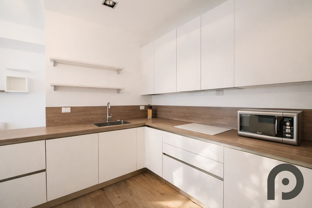 Milano (Crocetta/Missori) Elegante due locali ristrutturato a nuovo