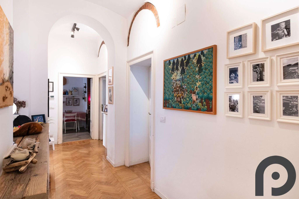 Milano (Caiazzo/Lima) Trilocale di charme in palazzo storico
