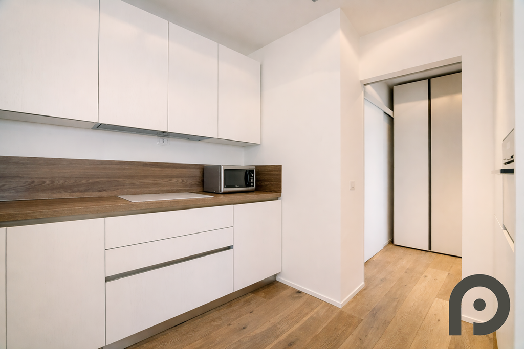 Milano (Crocetta/Missori) Elegante due locali ristrutturato a nuovo