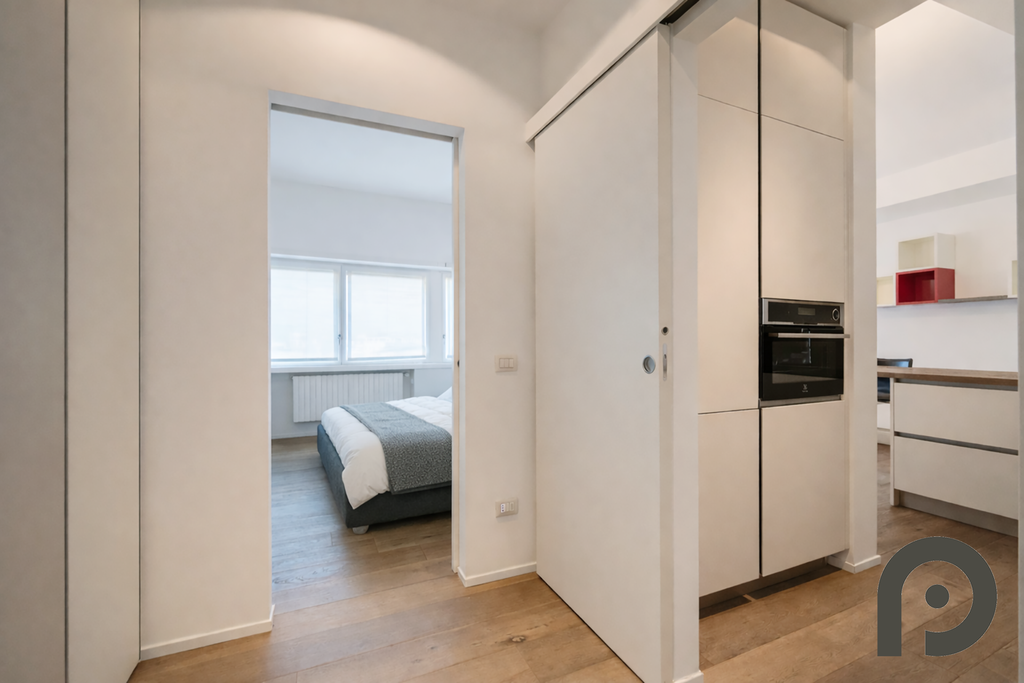 Milano (Crocetta/Missori) Elegante due locali ristrutturato a nuovo