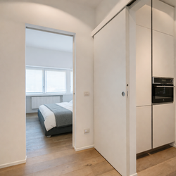 Milano (Crocetta/Missori) Elegante due locali ristrutturato a nuovo