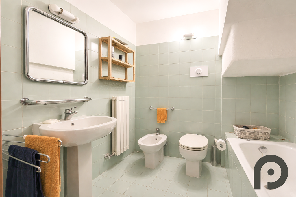 Milano (Crocetta/Missori) Luminoso trilocale su due livelli