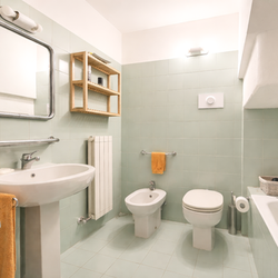 Milano (Crocetta/Missori) Luminoso trilocale su due livelli