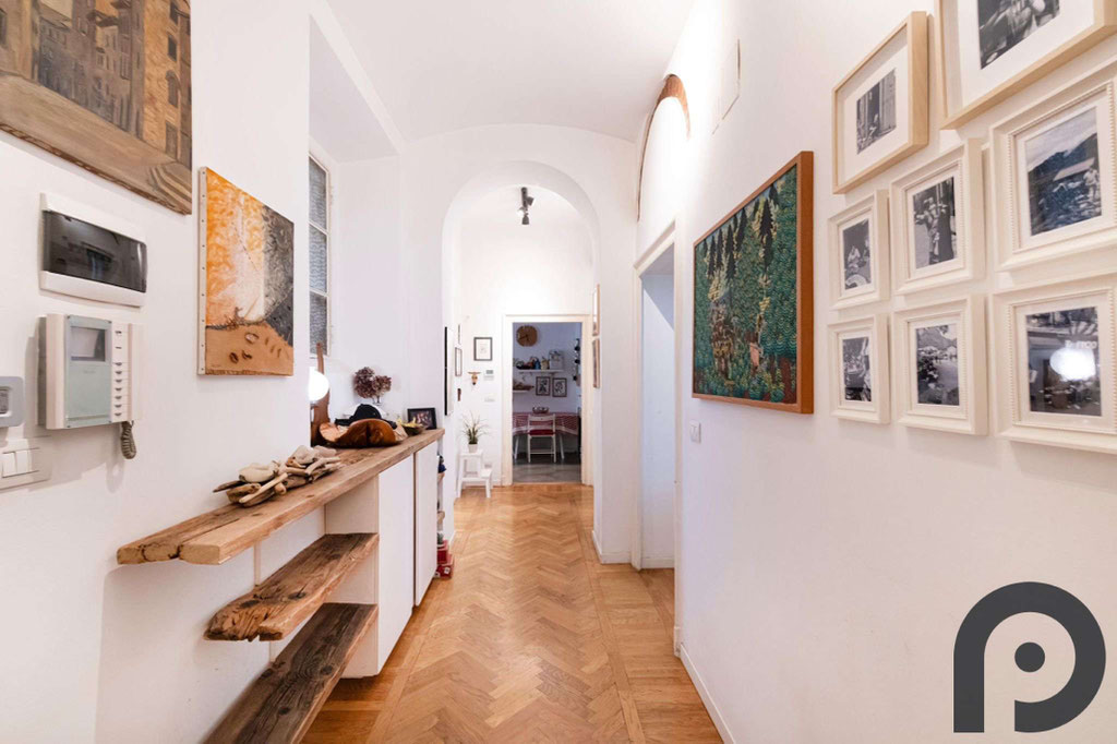 Milano (Caiazzo/Lima) Trilocale di charme in palazzo storico