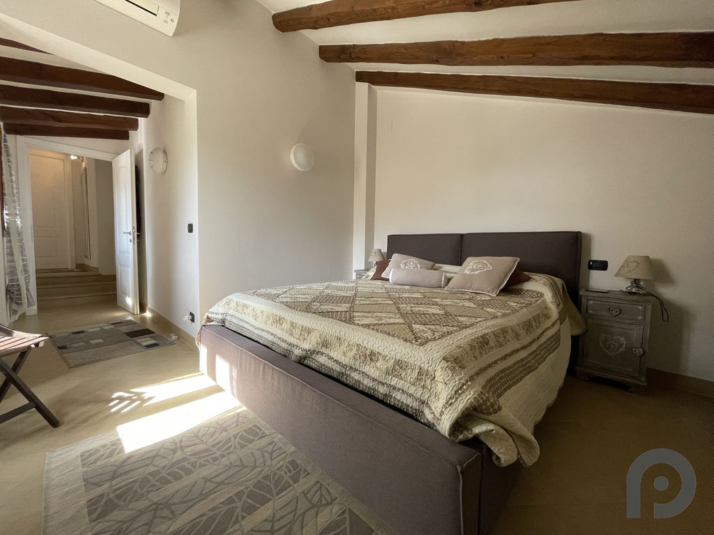 Garlenda (Alassio) Ottimo trilocale con terrazzo