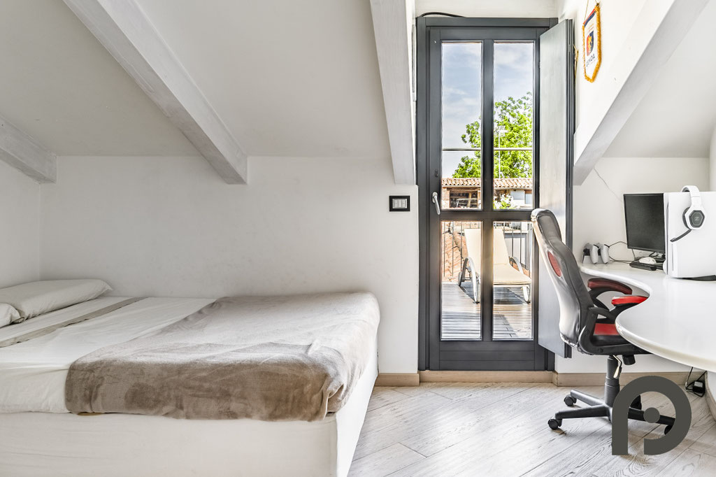 Asti (Centro storico) Prestigioso attico in palazzo storico nel cuore di Asti