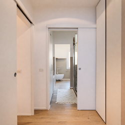 Milano (Crocetta/Missori) Elegante due locali ristrutturato a nuovo