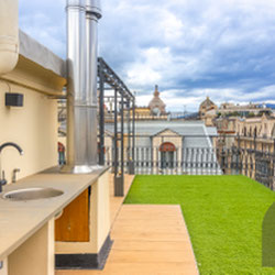 Genova (Piazza de Ferrari) - Attico ristrutturato a nuovo con terrazzo panoramico