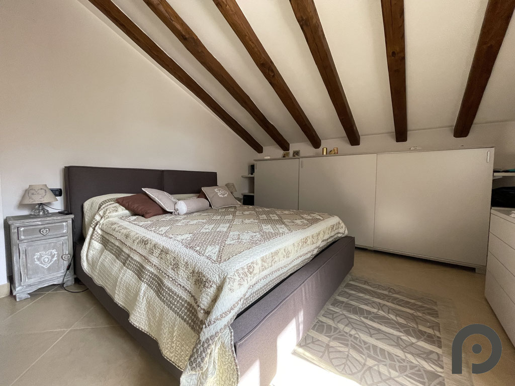 Garlenda (Alassio) Ottimo trilocale con terrazzo