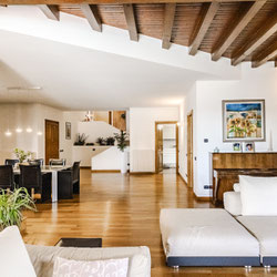 Cermenate - Villa unifamilare con piscina e vista panoramica