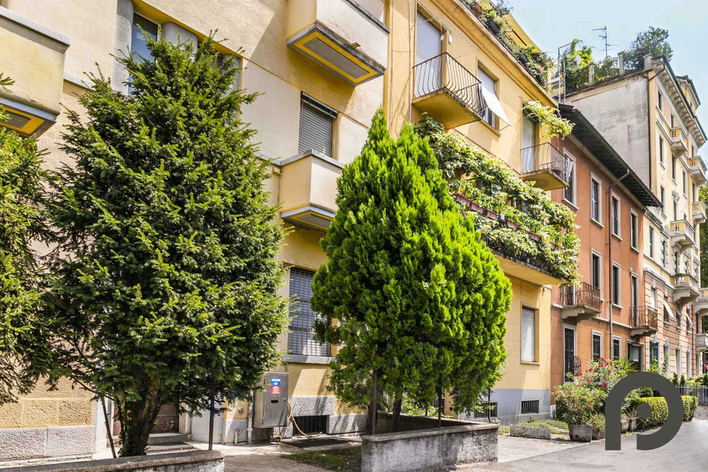 Milano (Maciachini/Derganino) Loft su due livelli con spazio esterno privato