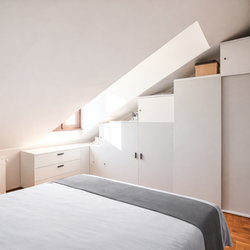 Milano (Crocetta/Missori) Luminoso trilocale su due livelli