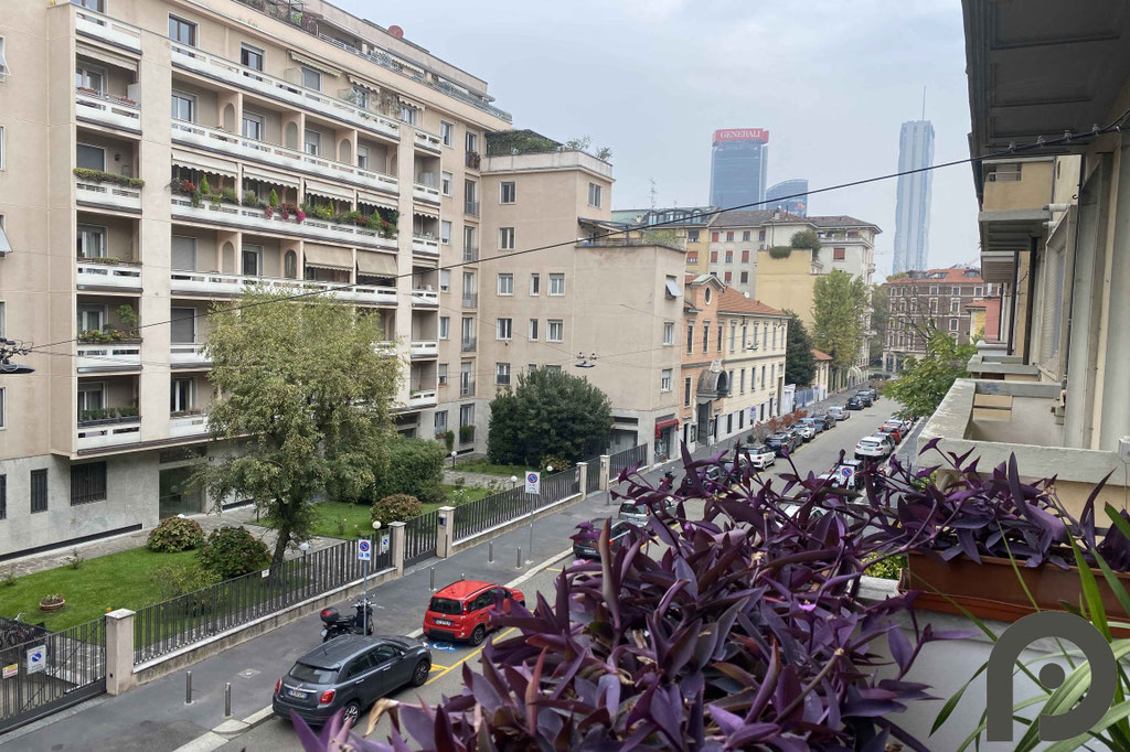 Milano (Fiera/Amendola) Grande bilocale in via Mosè Bianchi