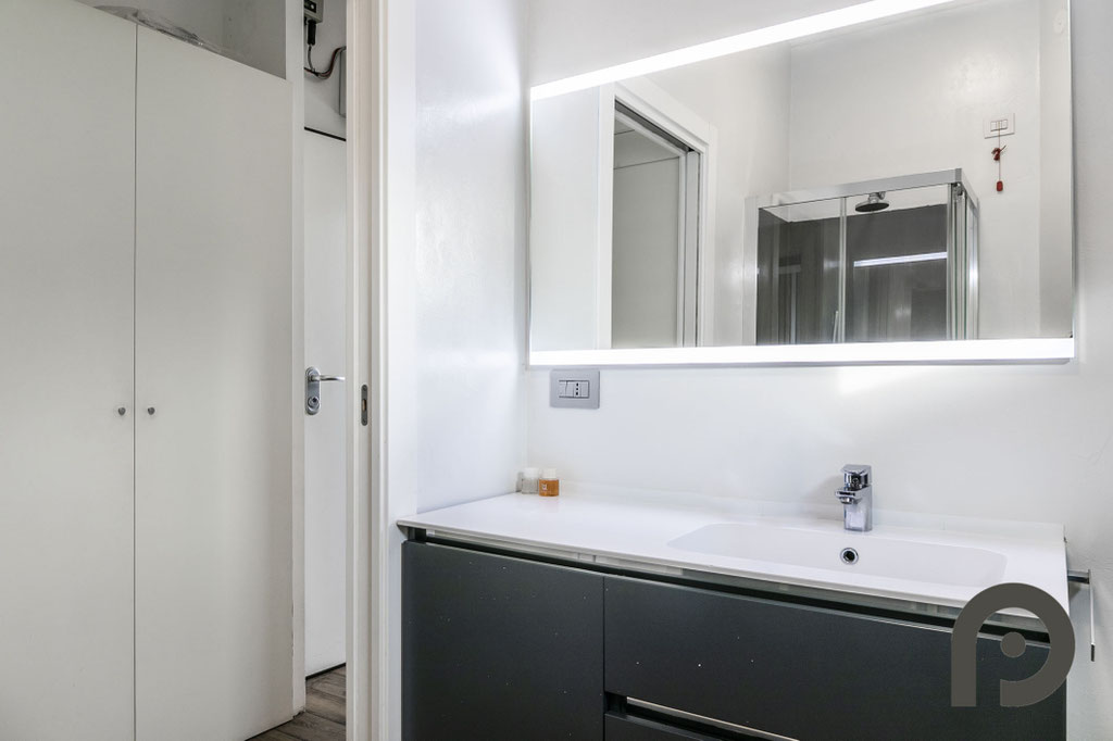 Milano (Lampugnano/Bonola) Residenza in villa in classe A