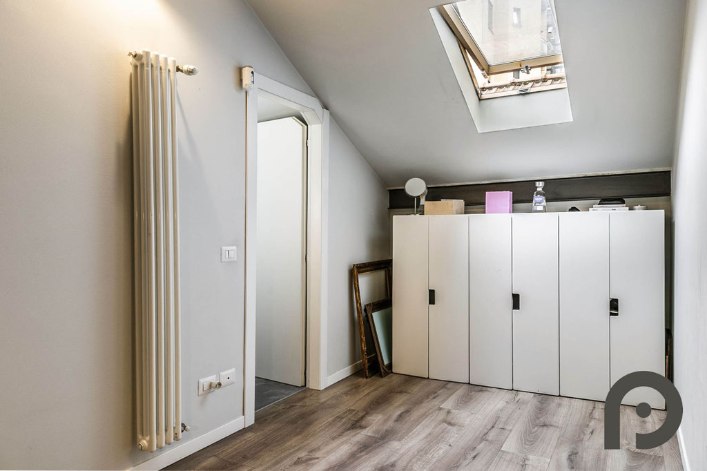 Milano (Cenisio/Firenze) Loft di design su due livelli con giardino