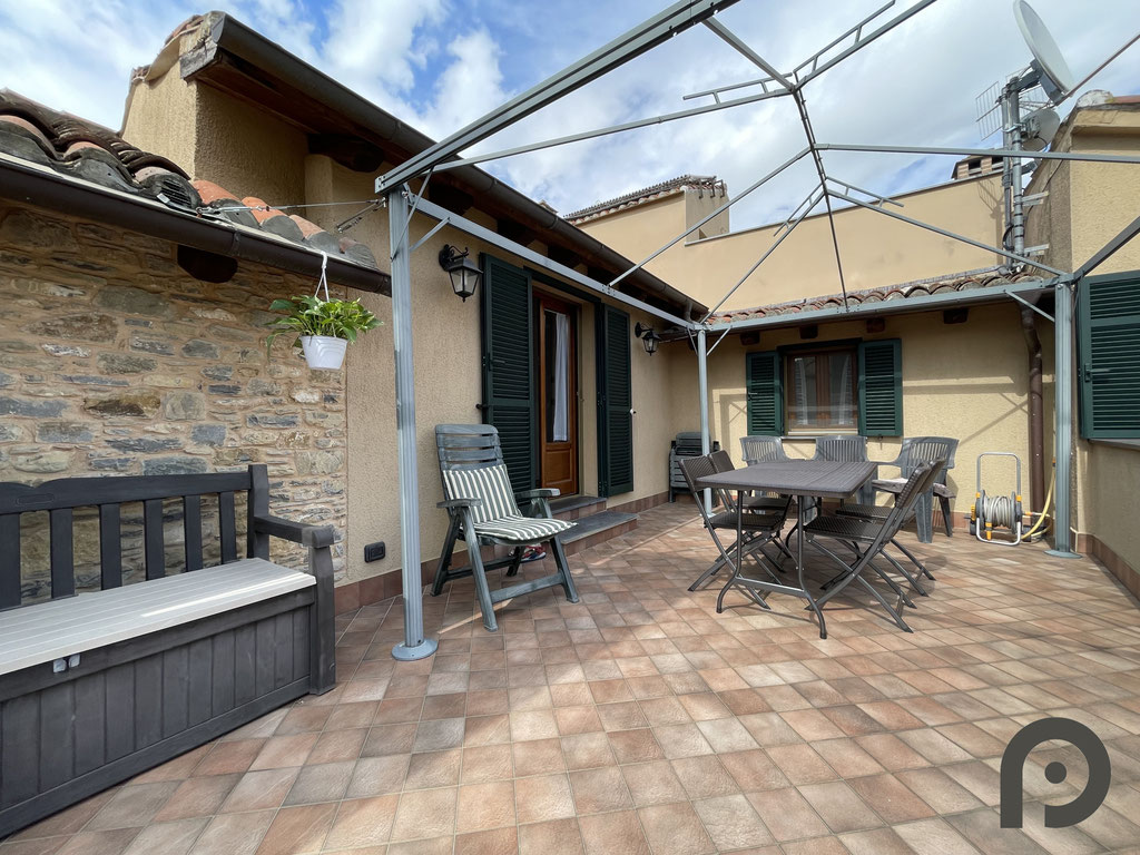 Garlenda (Alassio) Ottimo trilocale con terrazzo