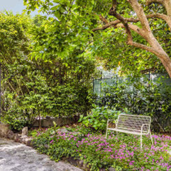 Milano ( Bande Nere ) Trilocale con giardino privato