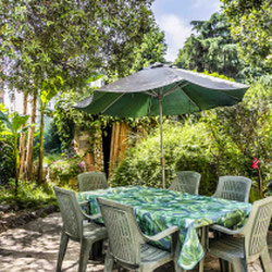 Milano ( Bande Nere ) Trilocale con giardino privato