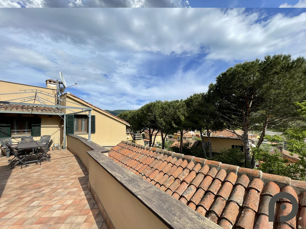 Garlenda (Alassio) Ottimo trilocale con terrazzo
